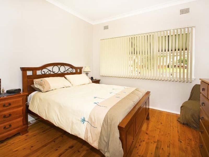 8 Brabyn Street, Fairfield West NSW 2165