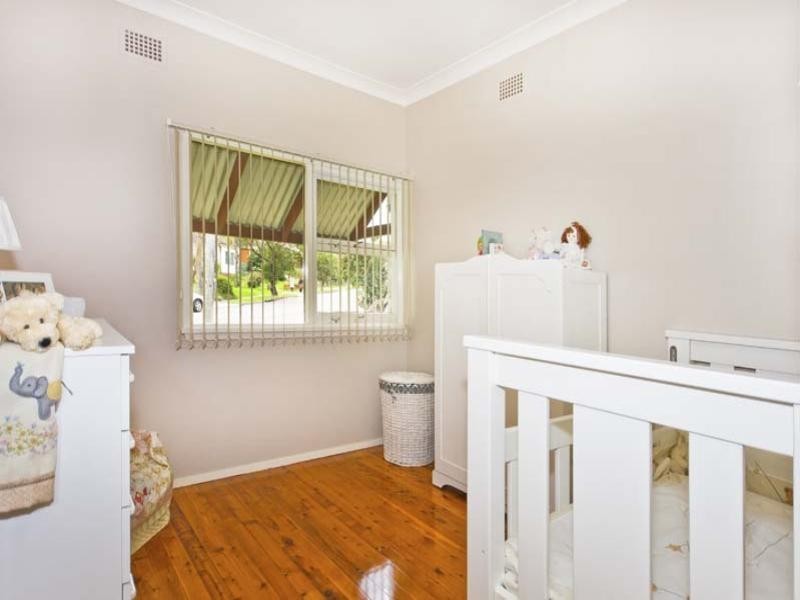 8 Brabyn Street, Fairfield West NSW 2165