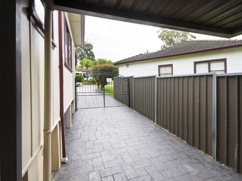 8 Brabyn Street, Fairfield West NSW 2165