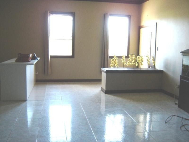 2/2 Lewers Close, Abbotsbury NSW 2176