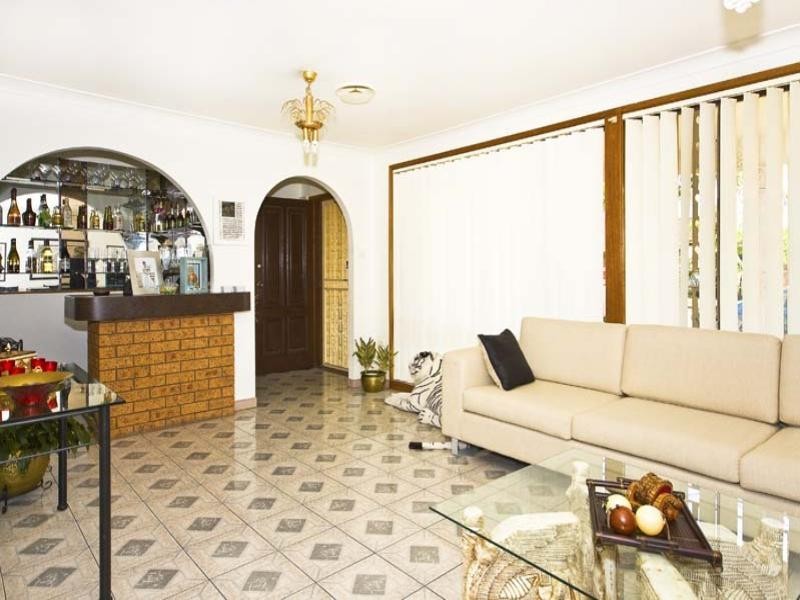 11 Begovich Crescent, Abbotsbury NSW 2176