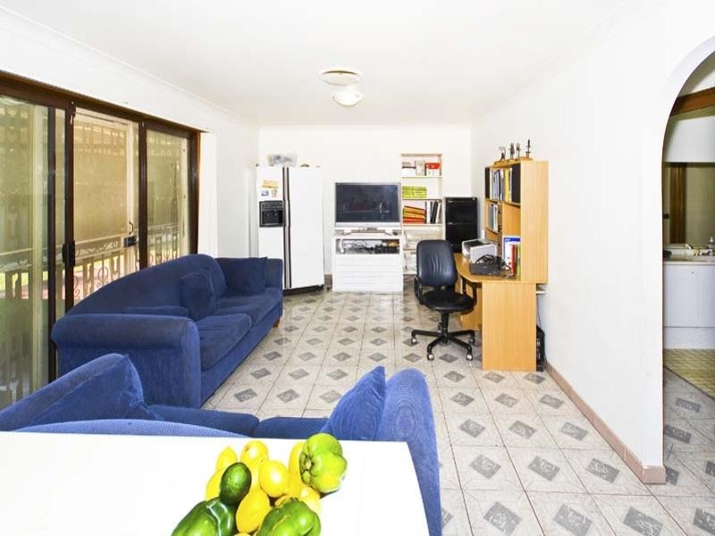 11 Begovich Crescent, Abbotsbury NSW 2176