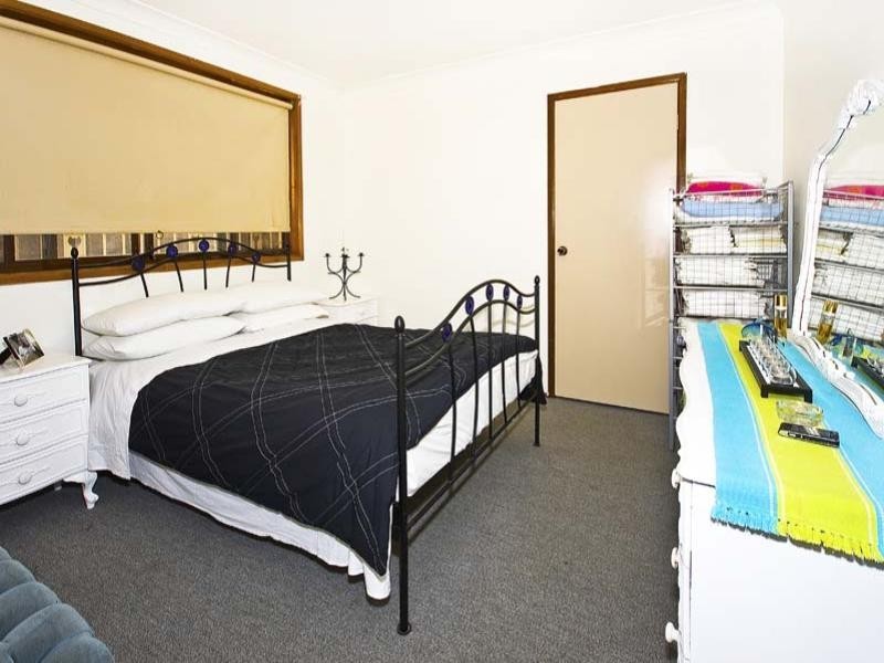 11 Begovich Crescent, Abbotsbury NSW 2176