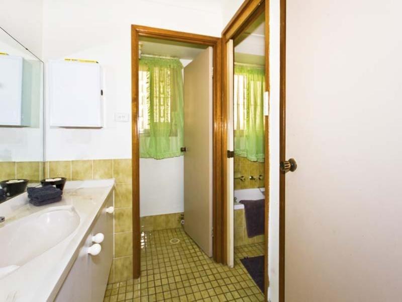 11 Begovich Crescent, Abbotsbury NSW 2176