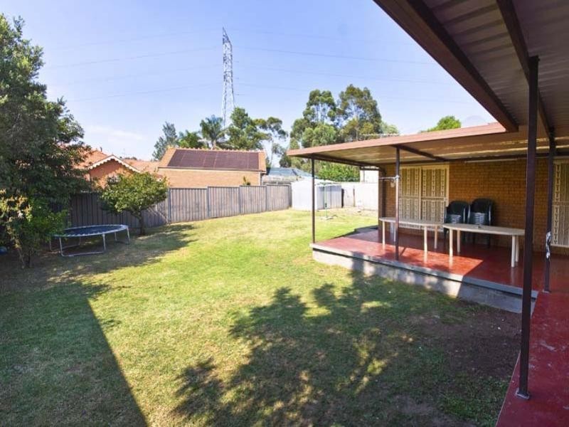 11 Begovich Crescent, Abbotsbury NSW 2176