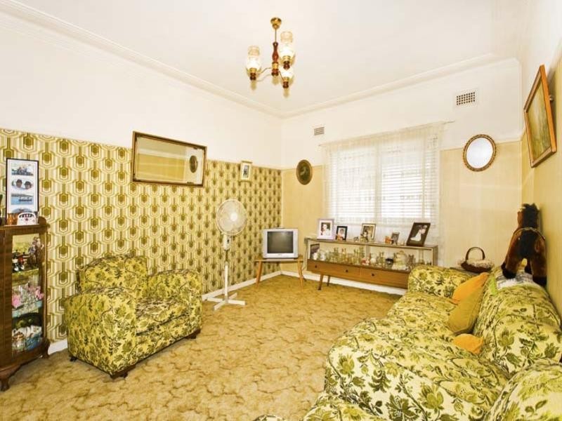 10 Adam Street, Fairfield NSW 2165