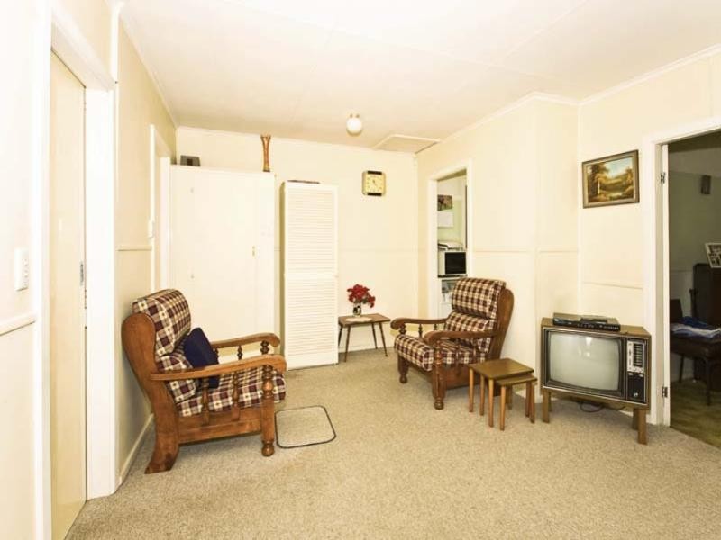 10 Adam Street, Fairfield NSW 2165