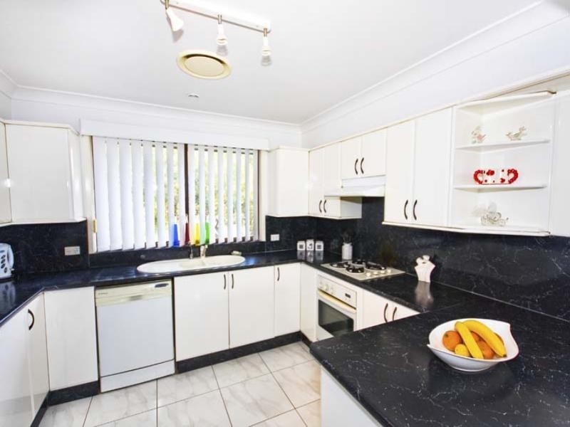 1 Emu Close, Bossley Park NSW 2176