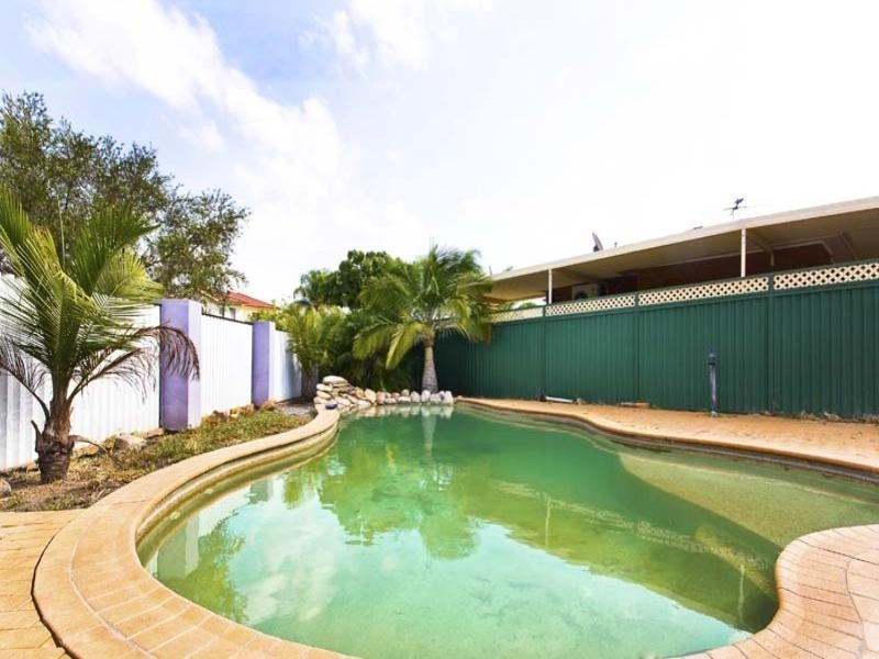 1 Emu Close, Bossley Park NSW 2176