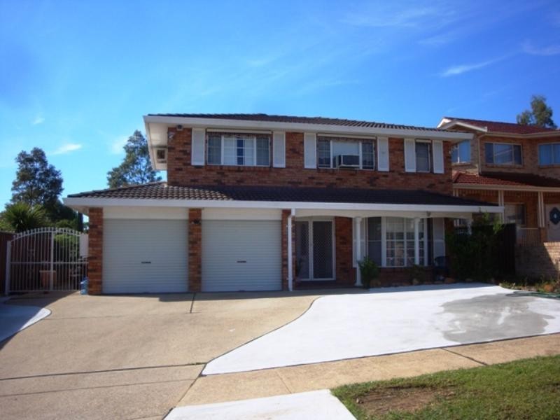 2 Wyatt Close, Wetherill Park NSW 2164