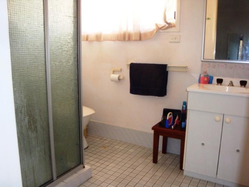 2 Wyatt Close, Wetherill Park NSW 2164