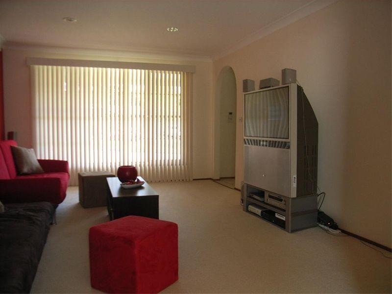 42 Darling Street, Abbotsbury NSW 2176