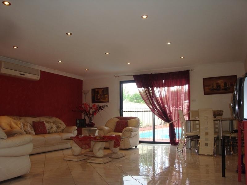 141 Bossley Road, Bossley Park NSW 2176