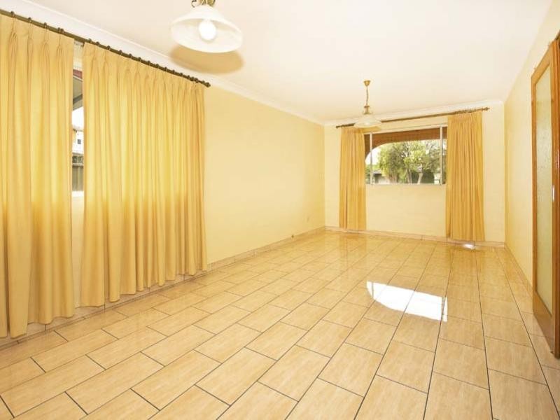4 Milton Close, Wetherill Park NSW 2164