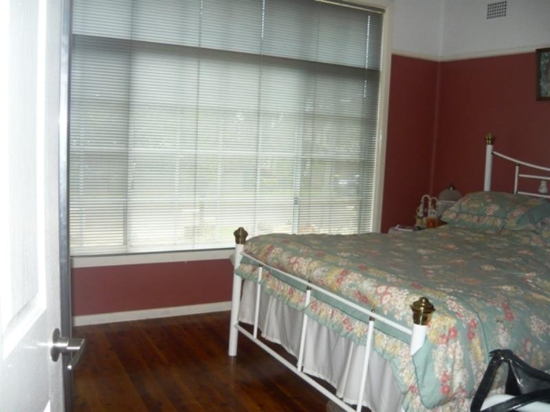 86 Lombard Street, Fairfield West NSW 2165