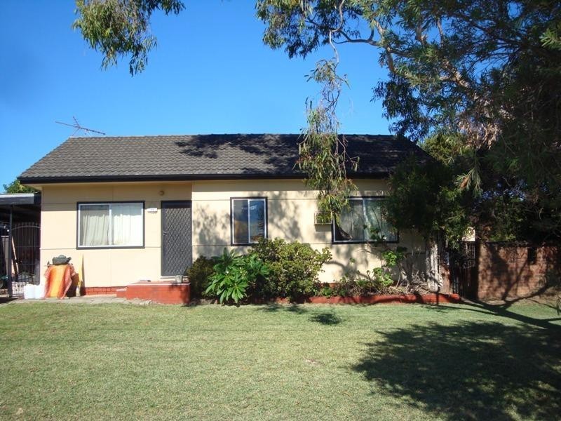 11 Canara Place, Smithfield NSW 2164
