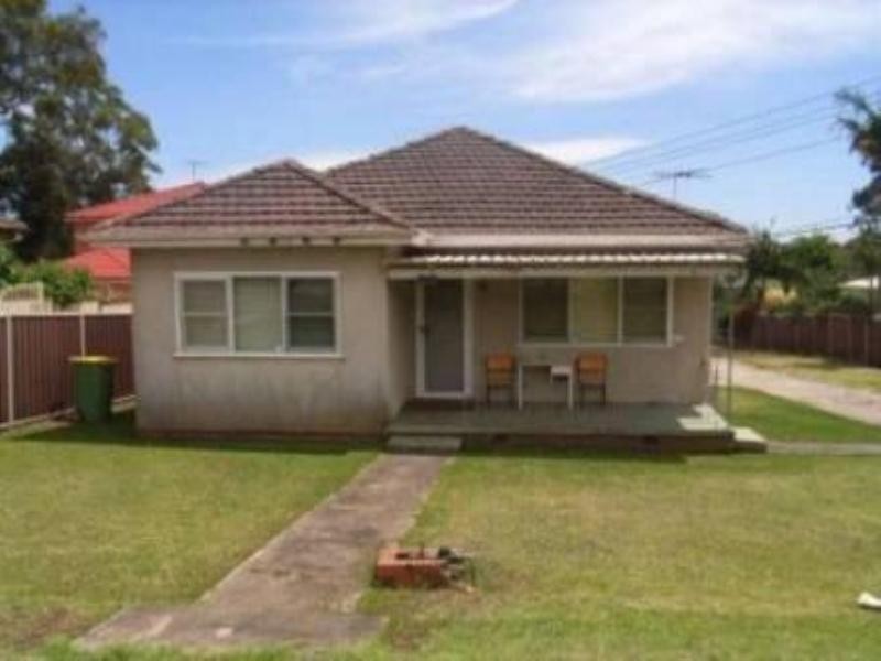 2/236 Brenan Street, Smithfield NSW 2164