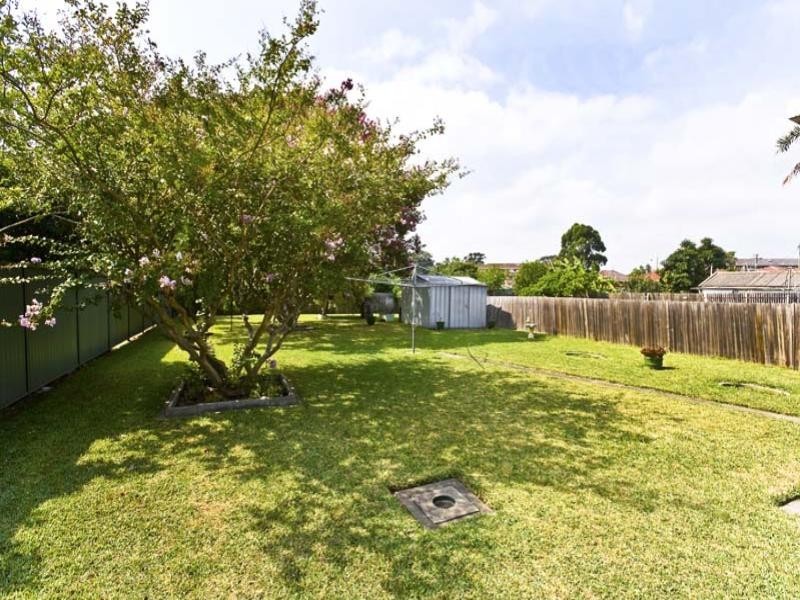 10 Adam Street, Fairfield NSW 2165