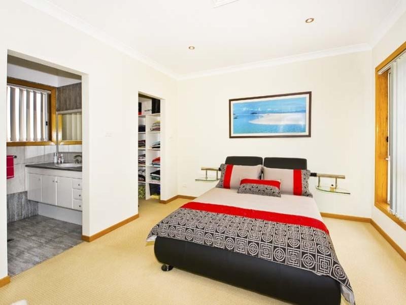 8 Esmond Place, Wakeley NSW 2176