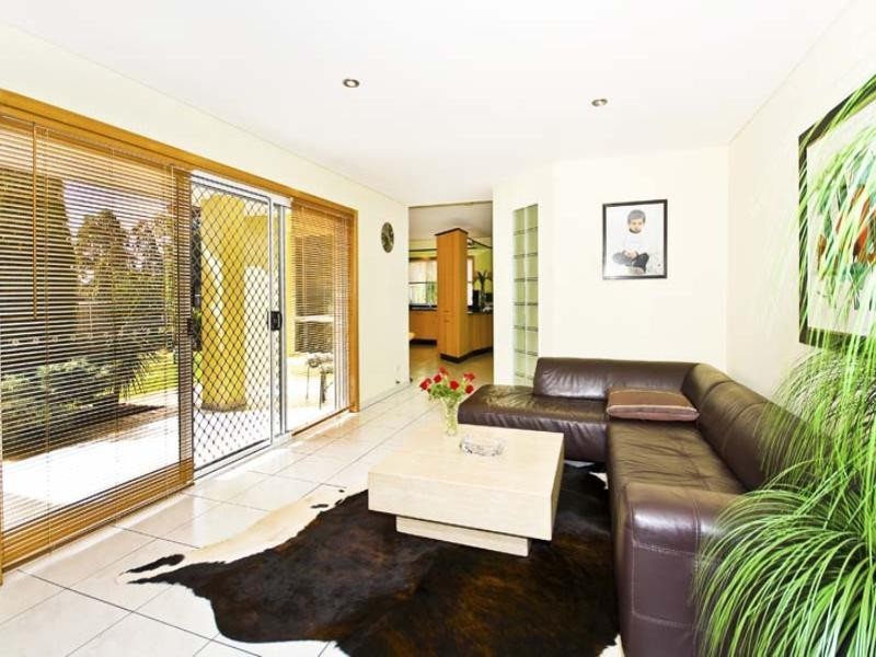 8 Esmond Place, Wakeley NSW 2176