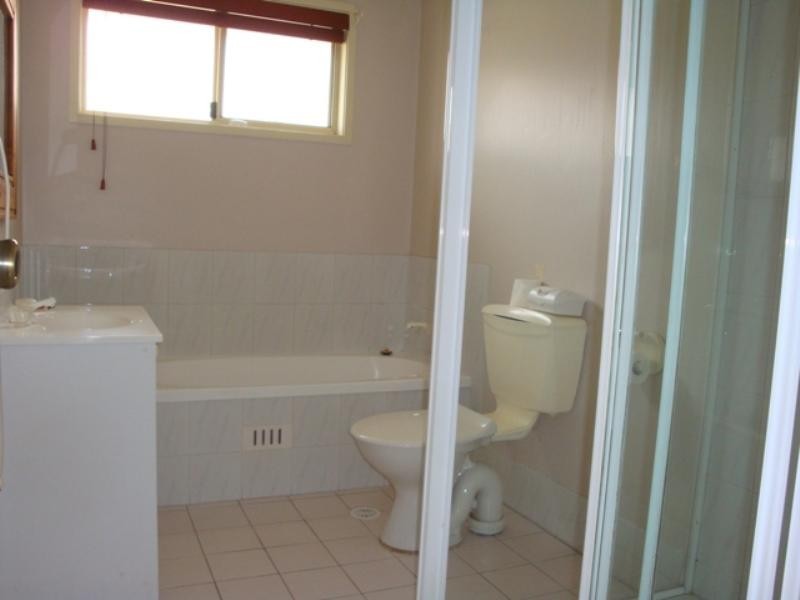 26b Haywood Close, Wetherill Park NSW 2164