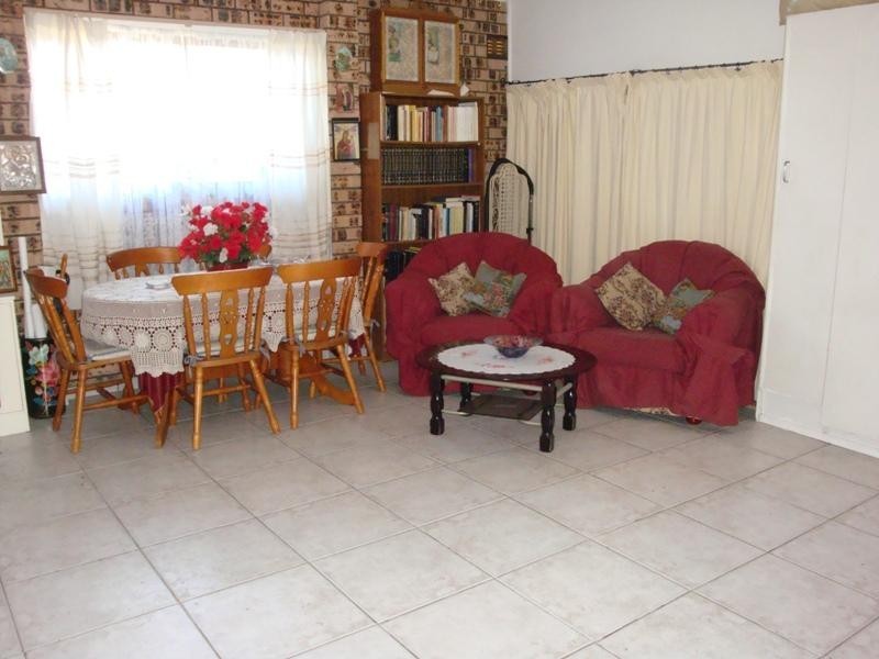 3 Greenwich Close, St Johns Park NSW 2176