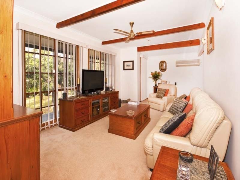 6 Whitley Place, Abbotsbury NSW 2176