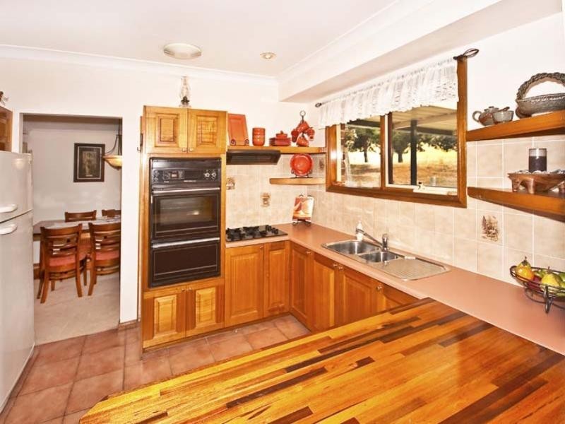 6 Whitley Place, Abbotsbury NSW 2176