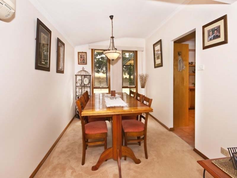 6 Whitley Place, Abbotsbury NSW 2176