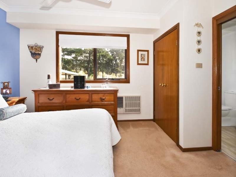 6 Whitley Place, Abbotsbury NSW 2176