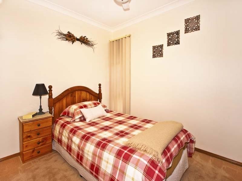 6 Whitley Place, Abbotsbury NSW 2176