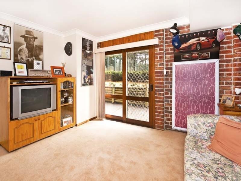 6 Whitley Place, Abbotsbury NSW 2176