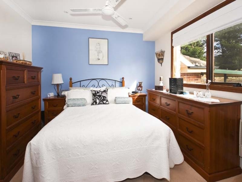 6 Whitley Place, Abbotsbury NSW 2176