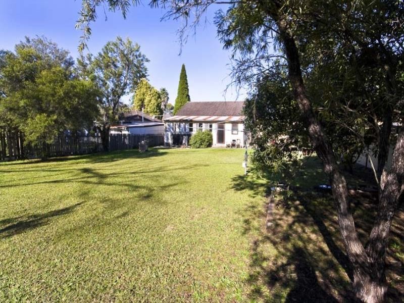 28 Macquarie Street, Fairfield NSW 2165