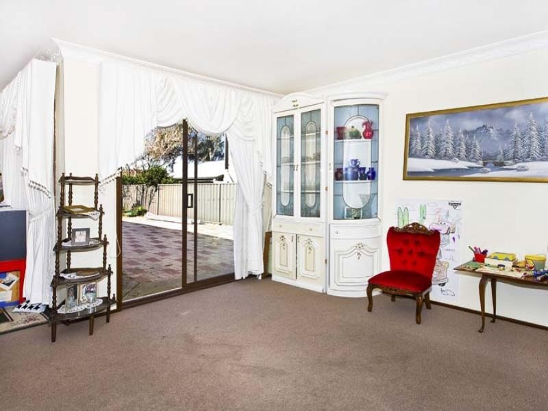 29 Glen Logan Road, Bossley Park NSW 2176