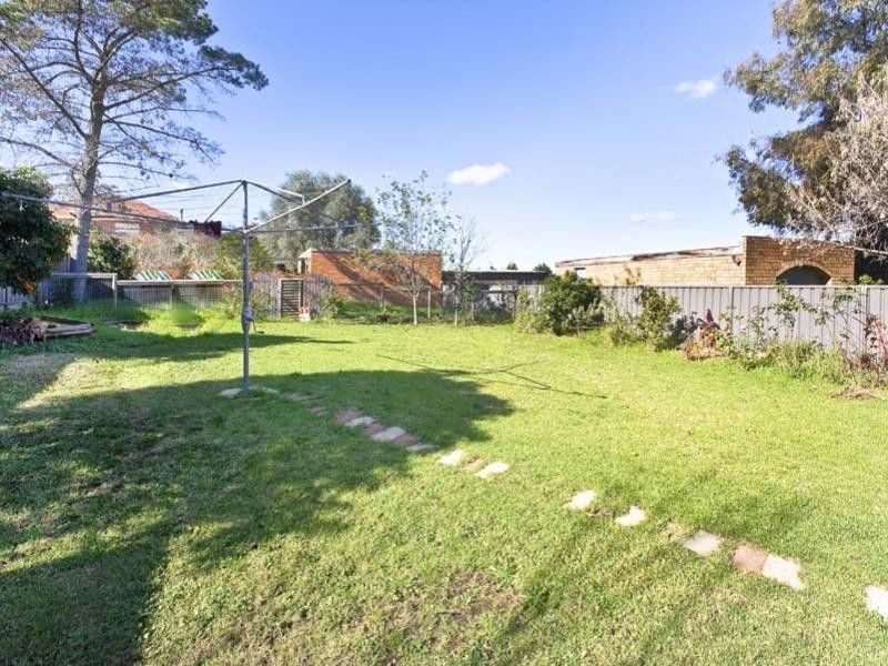 29 Glen Logan Road, Bossley Park NSW 2176