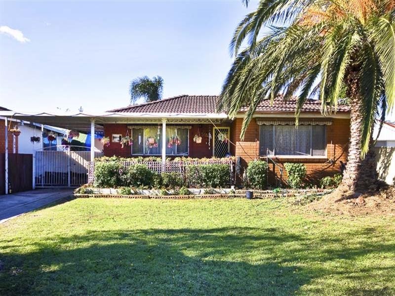 5 Hoyle Place, Greenfield Park NSW 2176