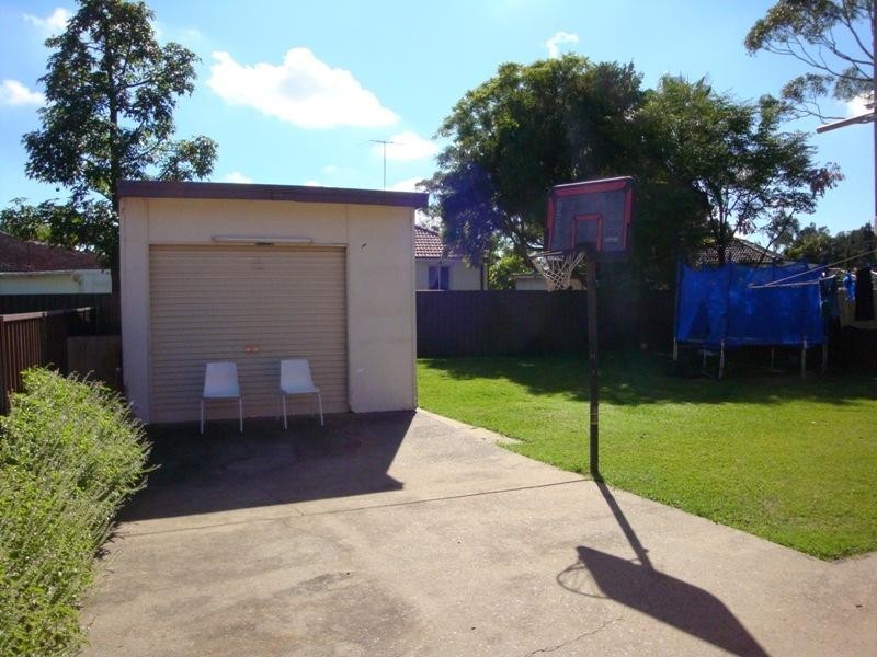 67 Thorney Road, Fairfield West NSW 2165