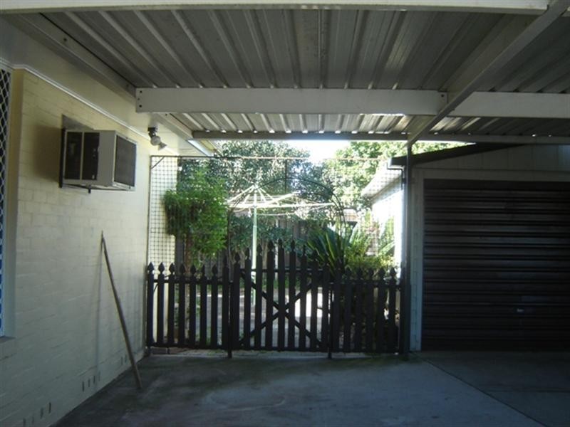 1 Dickens Road, Wetherill Park NSW 2164