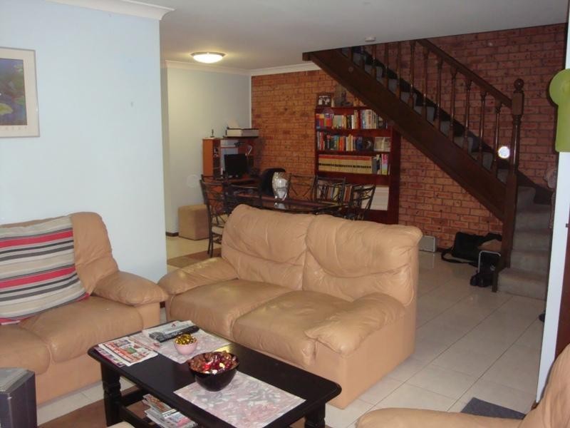 1/26a Foxlow Street, Canley Heights NSW 2166