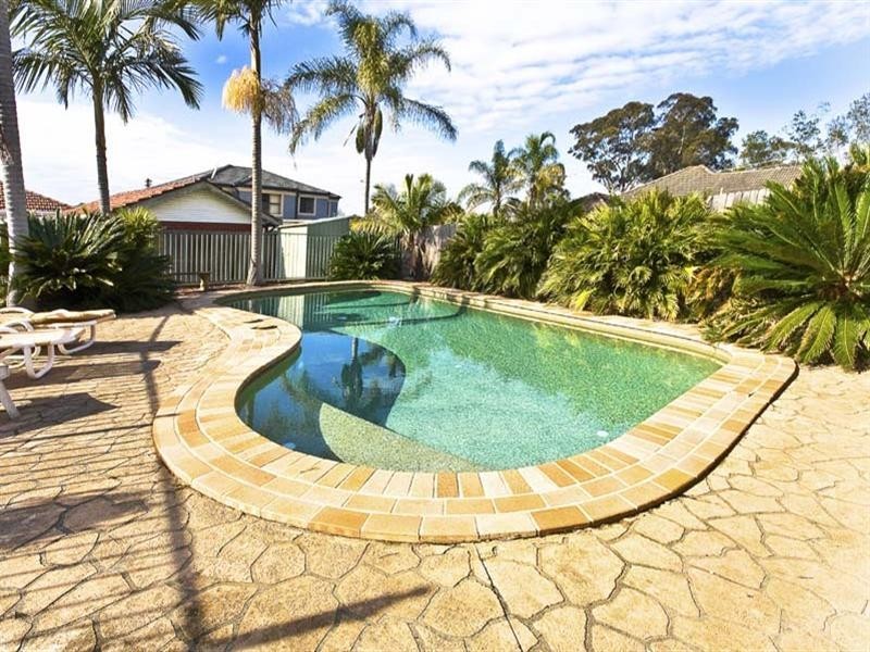 27 Yoogali Street, Merrylands NSW 2160