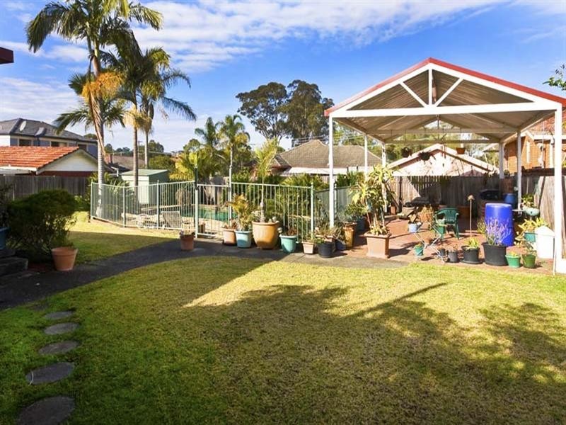 27 Yoogali Street, Merrylands NSW 2160