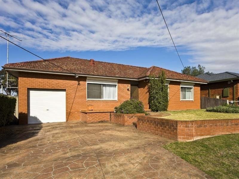 27 Yoogali Street, Merrylands NSW 2160
