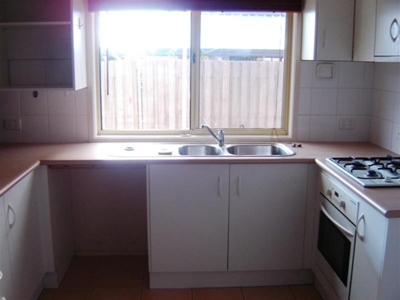 15 Dowling Street, West Hoxton NSW 2171