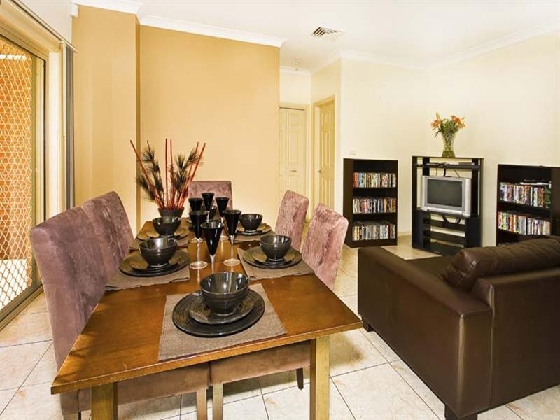 6/6 Bangalow Place, Hoxton Park NSW 2171