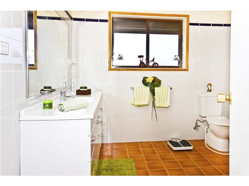 23 Kingfisher Avenue, Bossley Park NSW 2176