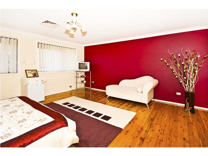 23 Kingfisher Avenue, Bossley Park NSW 2176