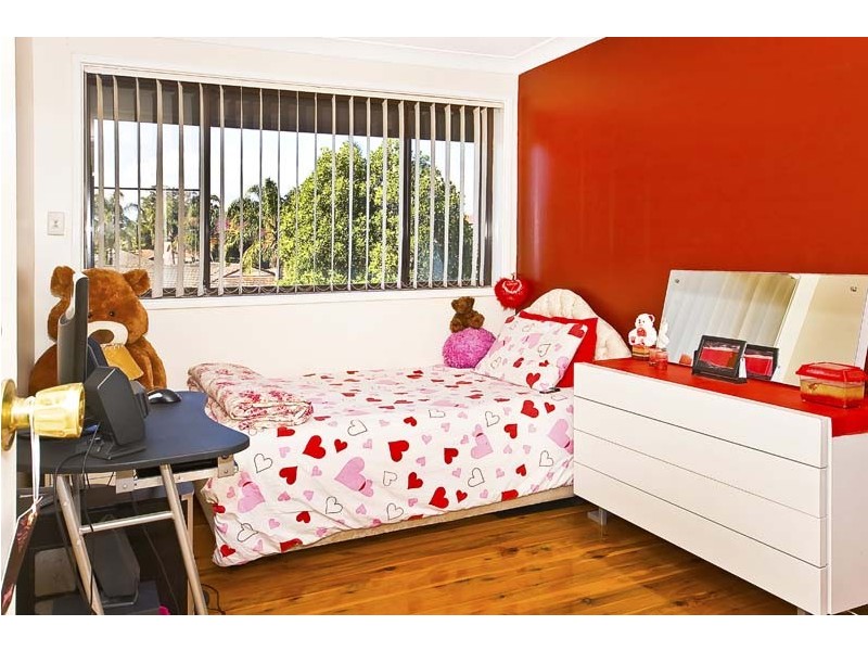 23 Kingfisher Avenue, Bossley Park NSW 2176