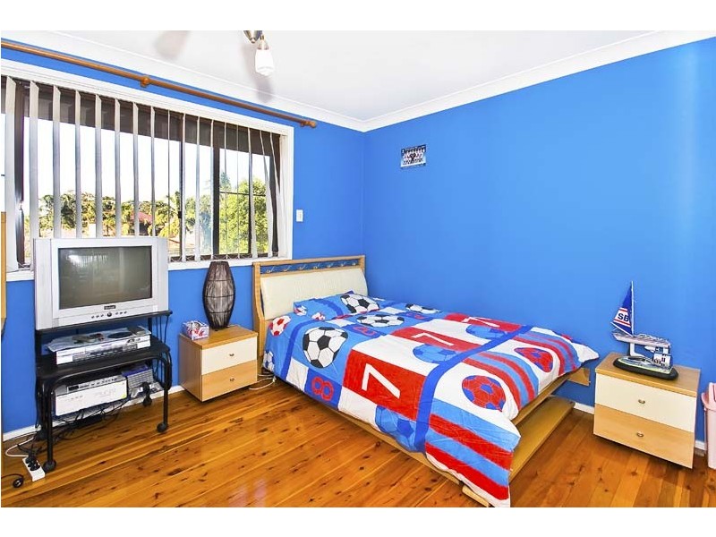 23 Kingfisher Avenue, Bossley Park NSW 2176