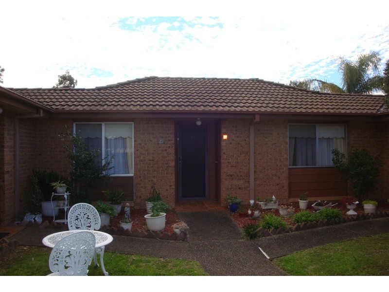 27/26 Turquoise Crescent, Bossley Park NSW 2176